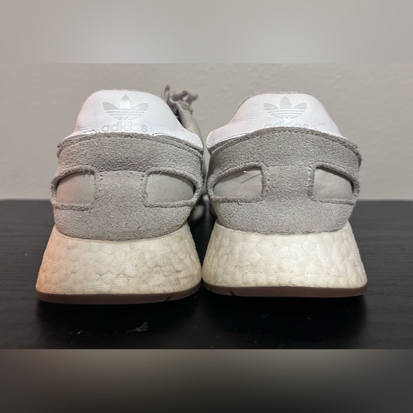 Used Men’s Adidas shoes - cream/ grey- size 7 - Picture 7 of 12